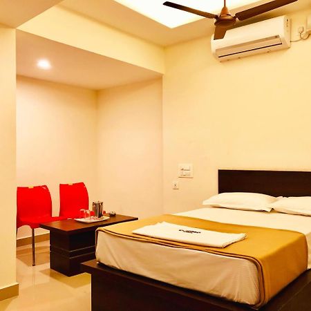 Cosmo Lodge Mangalore Eksteriør billede