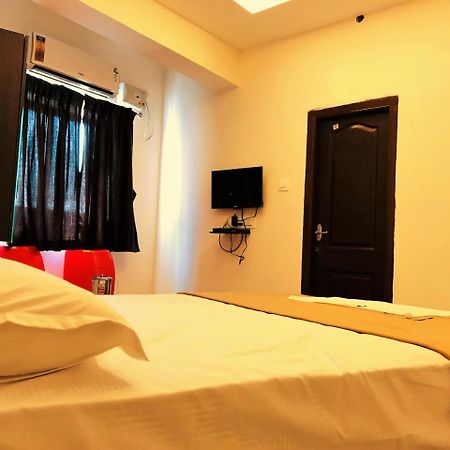 Cosmo Lodge Mangalore Eksteriør billede