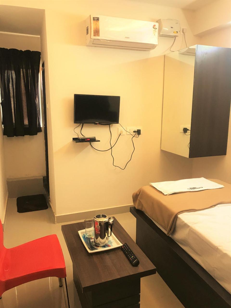 Cosmo Lodge Mangalore Eksteriør billede