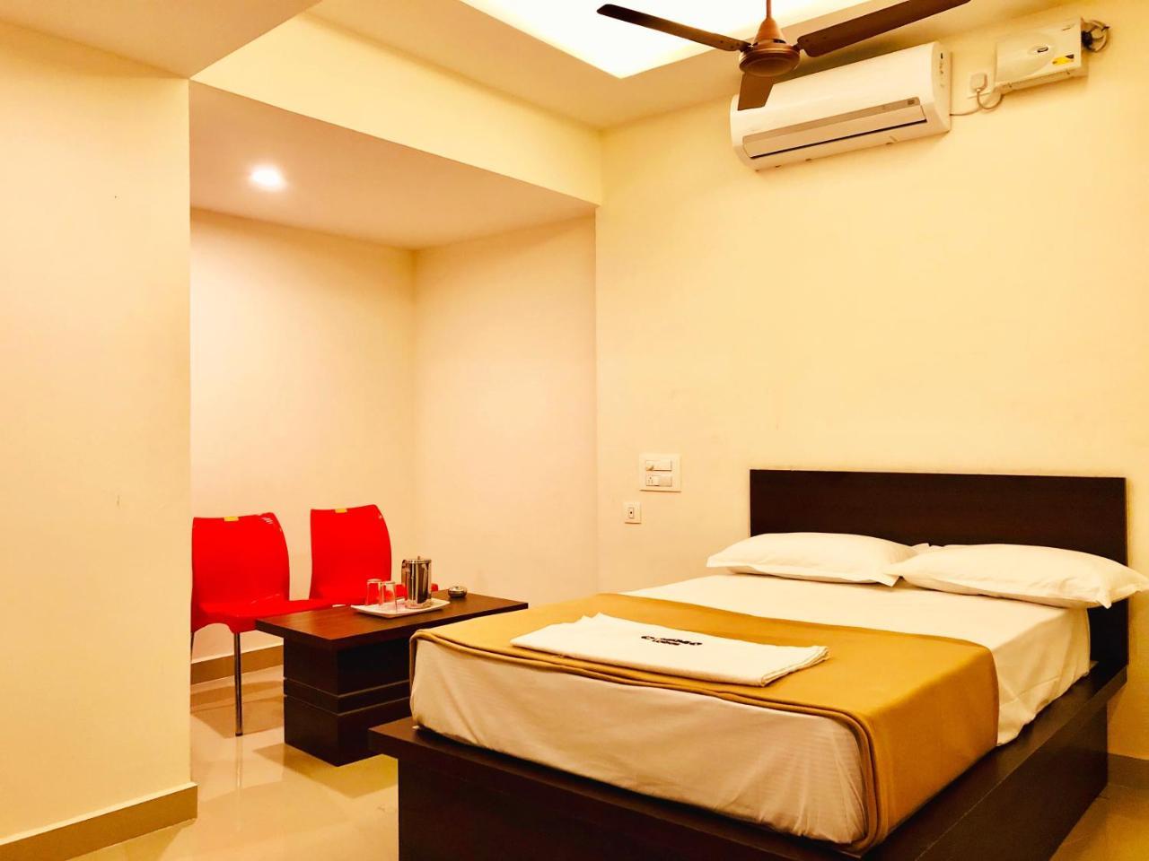Cosmo Lodge Mangalore Eksteriør billede